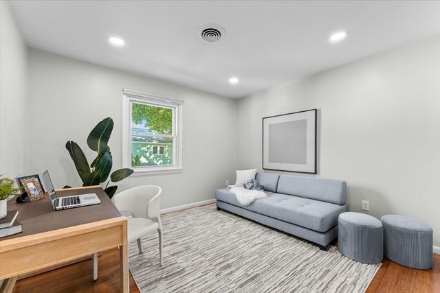 40 Granfield Ave 40, Boston, MA 02131