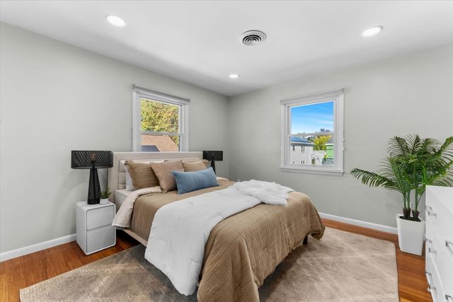 40 Granfield Ave 40, Boston, MA 02131
