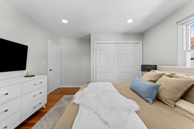 40 Granfield Ave 40, Boston, MA 02131