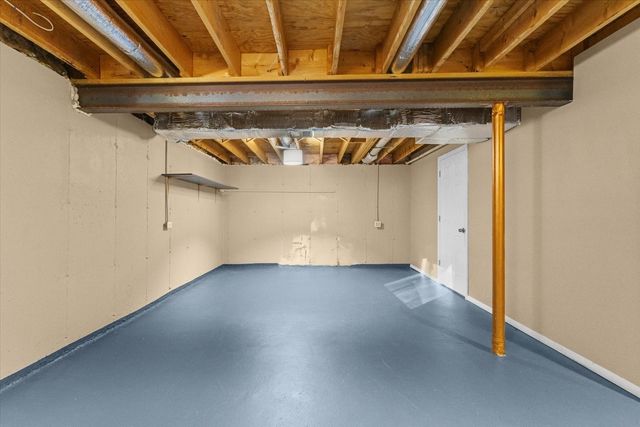 40 Granfield Ave 40, Boston, MA 02131