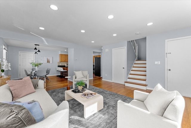 40 Granfield Ave 40, Boston, MA 02131