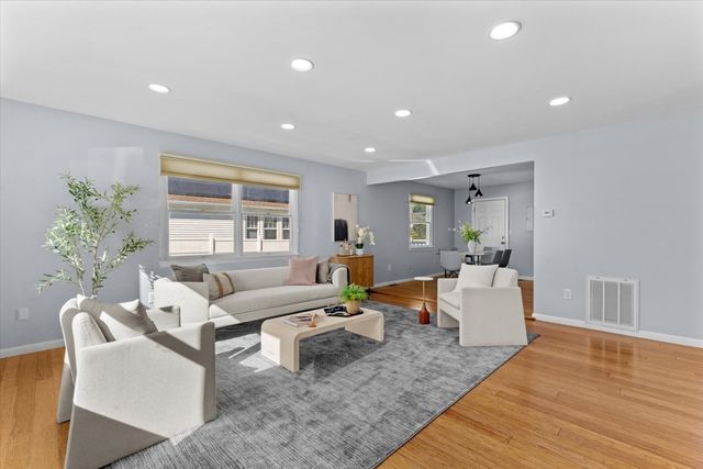 40 Granfield Ave 40, Boston, MA 02131