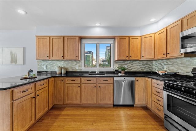 40 Granfield Ave 40, Boston, MA 02131