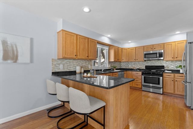 40 Granfield Ave 40, Boston, MA 02131
