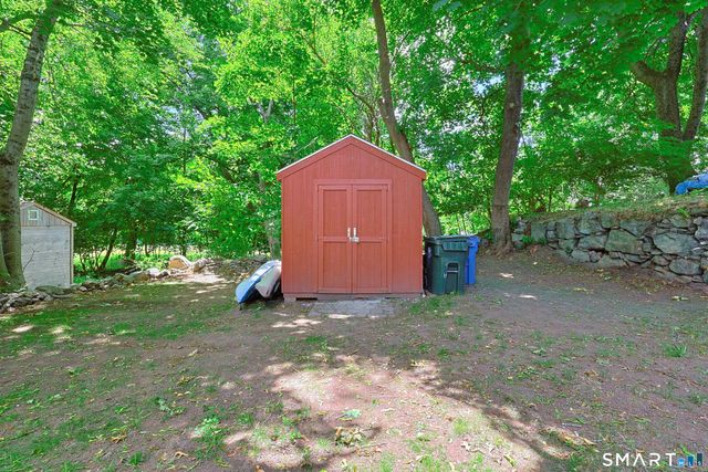 9 Hickory Street, Norwich, CT 06360