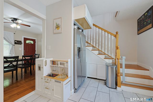 9 Hickory Street, Norwich, CT 06360