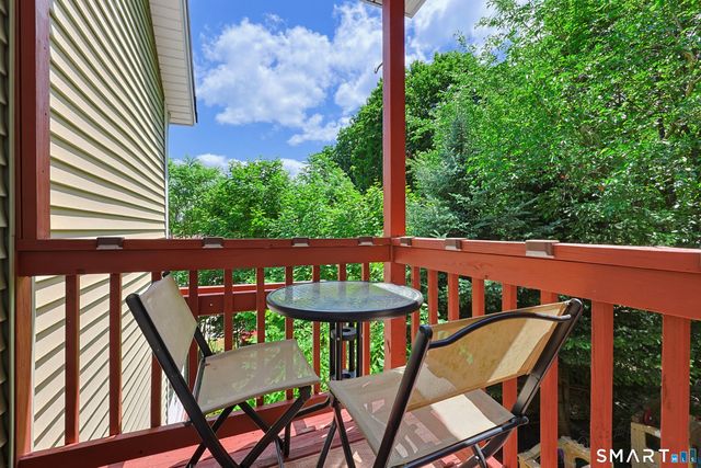 9 Hickory Street, Norwich, CT 06360