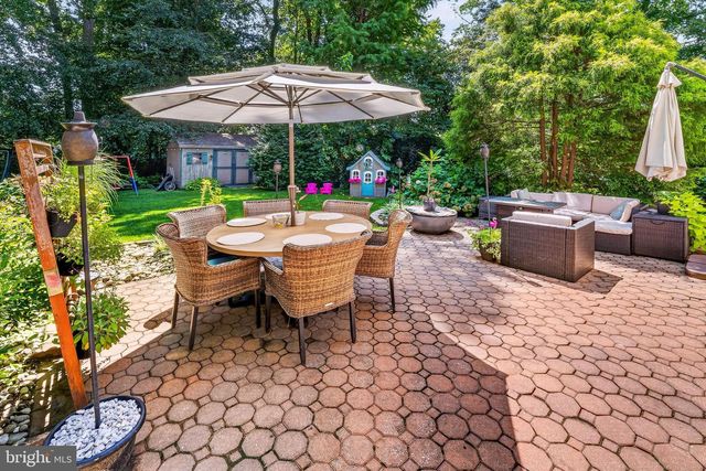 12 CHAMPAGNE CT, Swedesboro, NJ 08085