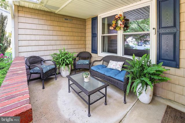 12 CHAMPAGNE CT, Swedesboro, NJ 08085