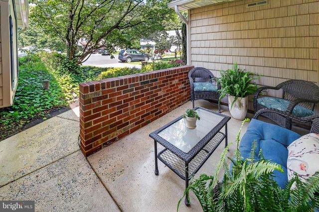 12 CHAMPAGNE CT, Swedesboro, NJ 08085