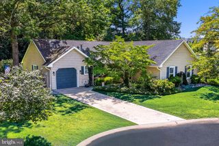 12 CHAMPAGNE CT, Swedesboro, NJ 08085