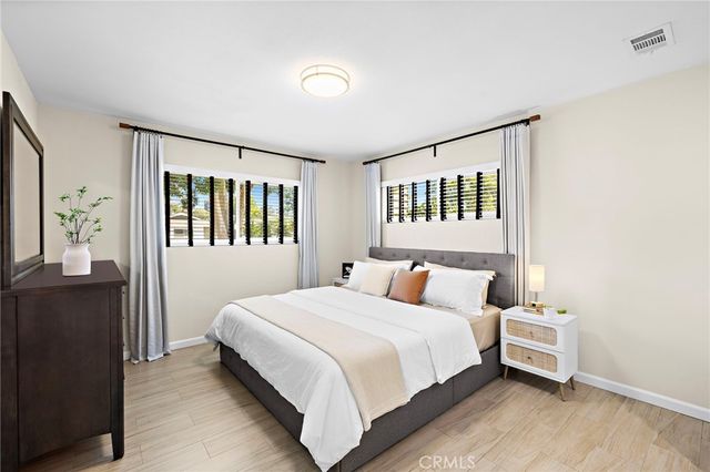 916 E Jonquil, Santa Ana, CA 92705