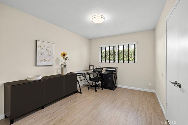 916 E Jonquil, Santa Ana, CA 92705