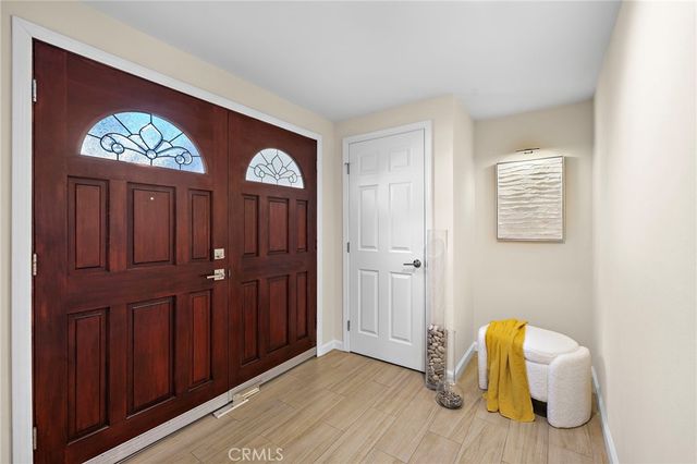 916 E Jonquil, Santa Ana, CA 92705