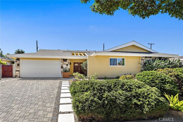 916 E Jonquil, Santa Ana, CA 92705