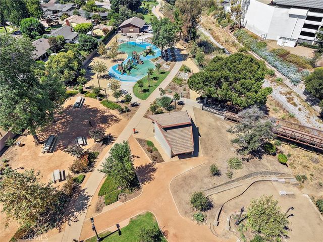 916 E Jonquil, Santa Ana, CA 92705