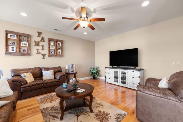 765 White Tail Run, Somerset, KY 42503