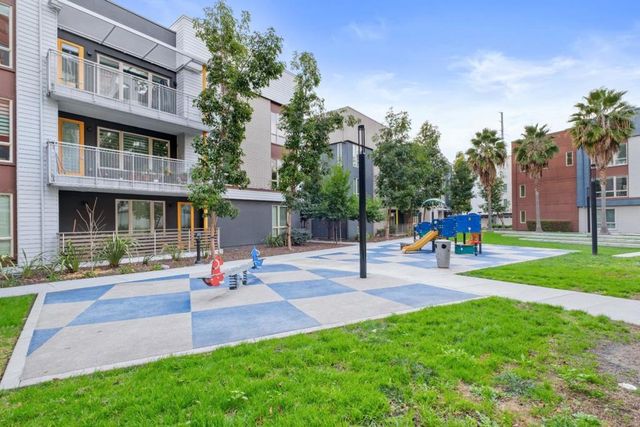 330 Riesling Avenue 23, Milpitas, CA 95035