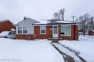28259 Floral Street, Roseville, MI 48066