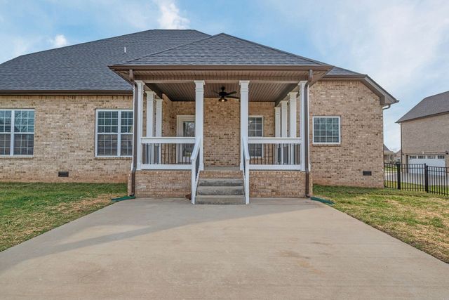 313 Clarabelle Ln, Clarksville, TN 37040