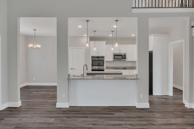 313 Clarabelle Ln, Clarksville, TN 37040