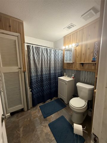 1006 Bishop Street, Commerce, TX 75428