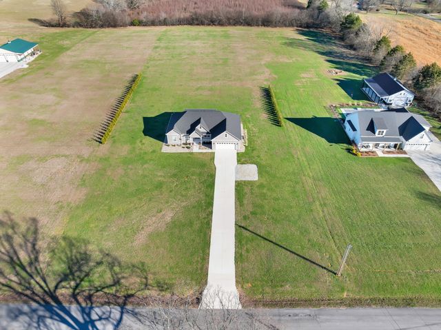 290 Maple Bend Rd, Winchester, TN 37398