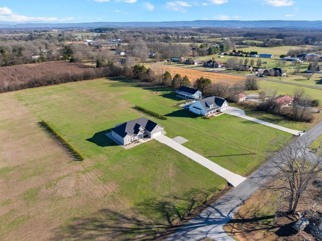 290 Maple Bend Rd, Winchester, TN 37398