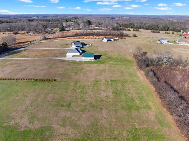 290 Maple Bend Rd, Winchester, TN 37398