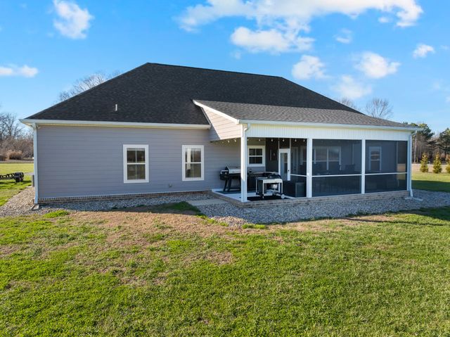 290 Maple Bend Rd, Winchester, TN 37398