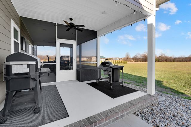 290 Maple Bend Rd, Winchester, TN 37398