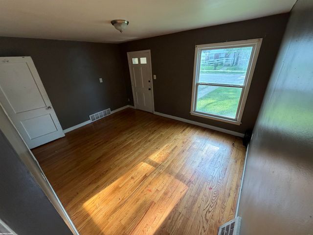23104 Brittany Avenue, Eastpointe, MI 48021