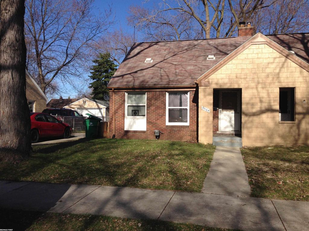 23104 Brittany Avenue, Eastpointe, MI 48021