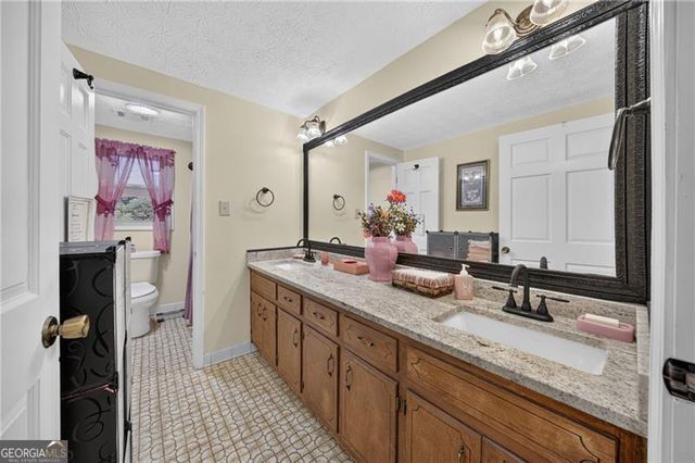 1378 Amber Stapp Studdard Road, Social Circle, GA 30025