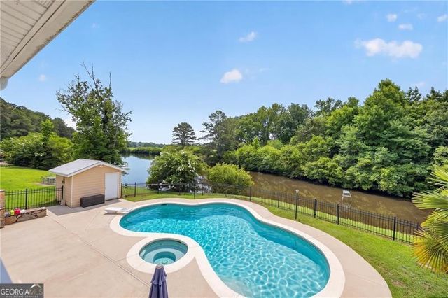 1378 Amber Stapp Studdard Road, Social Circle, GA 30025