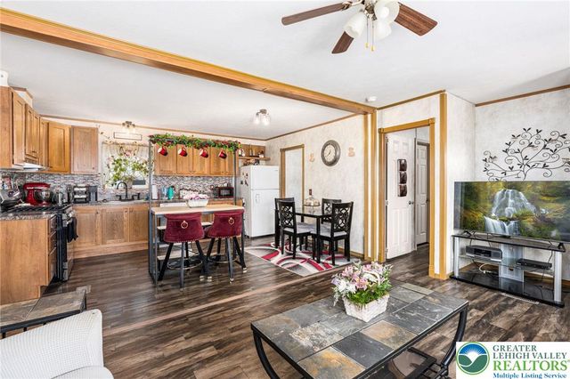 107 Haddon Drive, Longswamp Twp, PA 18062