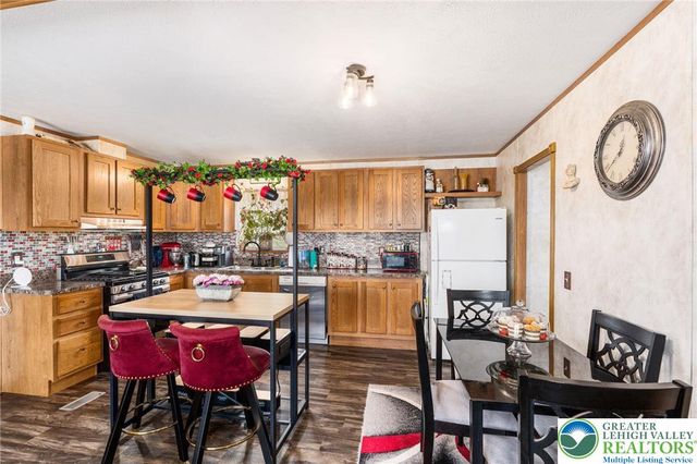 107 Haddon Drive, Longswamp Twp, PA 18062