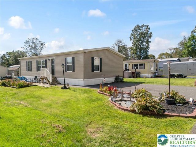 107 Haddon Drive, Longswamp Twp, PA 18062