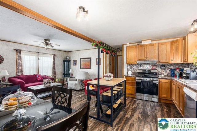 107 Haddon Drive, Longswamp Twp, PA 18062