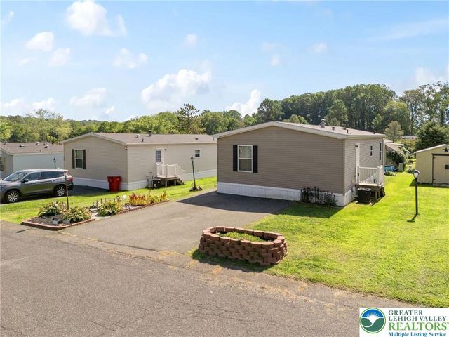 107 Haddon Drive, Longswamp Twp, PA 18062