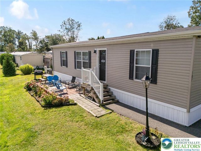 107 Haddon Drive, Longswamp Twp, PA 18062