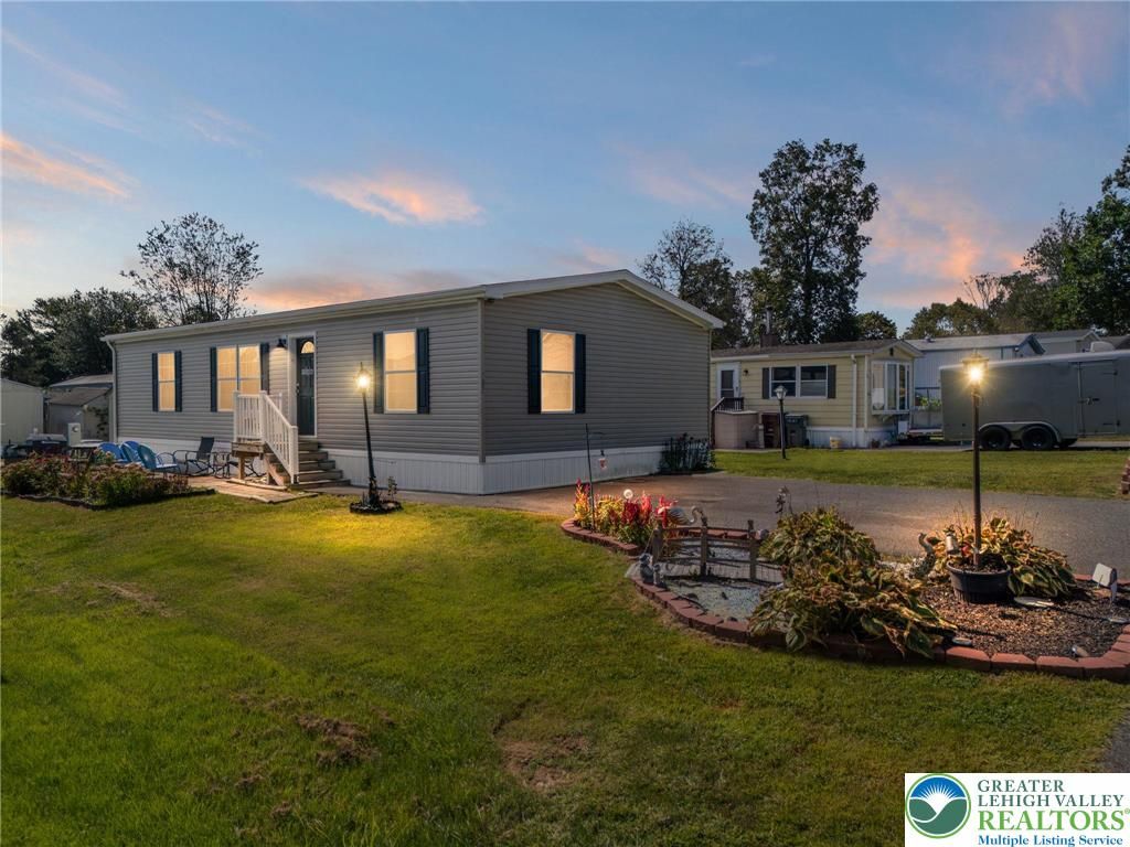 107 Haddon Drive, Longswamp Twp, PA 18062