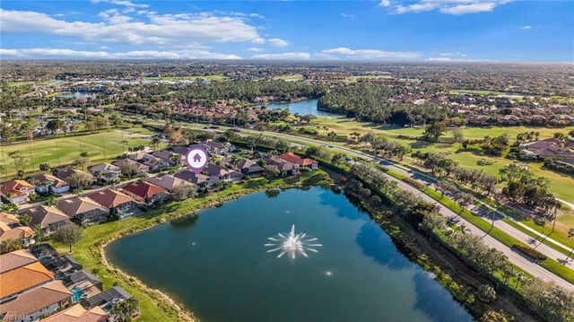 7875 Valencia CT, Naples, FL 34113