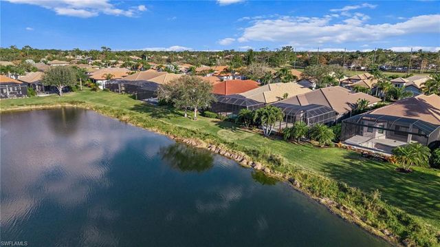 7875 Valencia CT, Naples, FL 34113