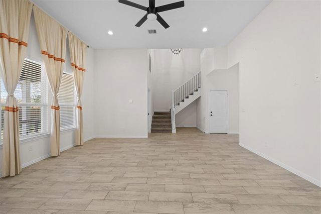 11854 E 22nd Street, Santa Fe, TX 77510