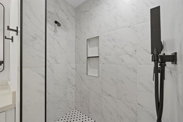 11854 E 22nd Street, Santa Fe, TX 77510