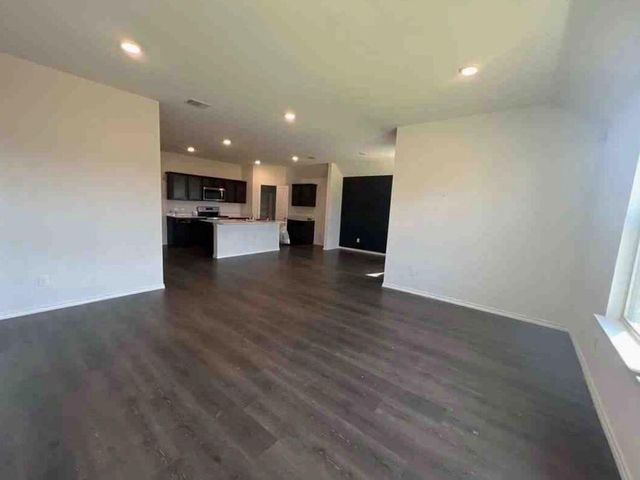 1209 Canterbury Lane, Ennis, TX 75119