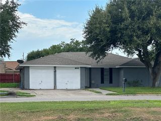 2112 Memorial Pkwy, Portland, TX 78374