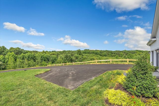 3 Hunting Ridge Road, Middlebury, CT 06762