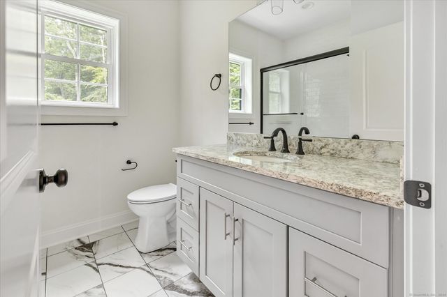 3 Hunting Ridge Road, Middlebury, CT 06762